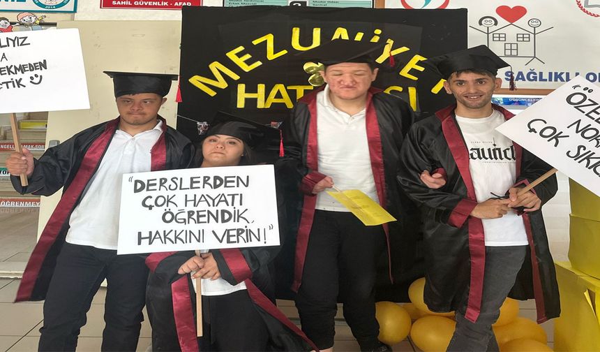 Bingöl'de Özel Öğrencilerin Mezuniyet Heyecanı