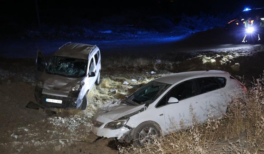 Bingöl-Elazığ Yolunda Kaza: 9 Yaralı