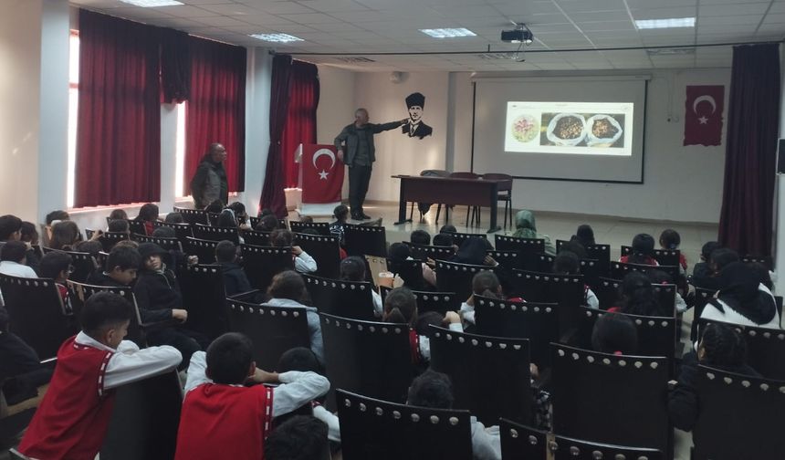 Bingöl’de İlçesinde Öğrencilere Biyoçeşitlilik Eğitimi