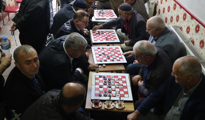 Damaseverlerin Buluşma Mekânı, Bingöl’den de Gidenler Oluyor