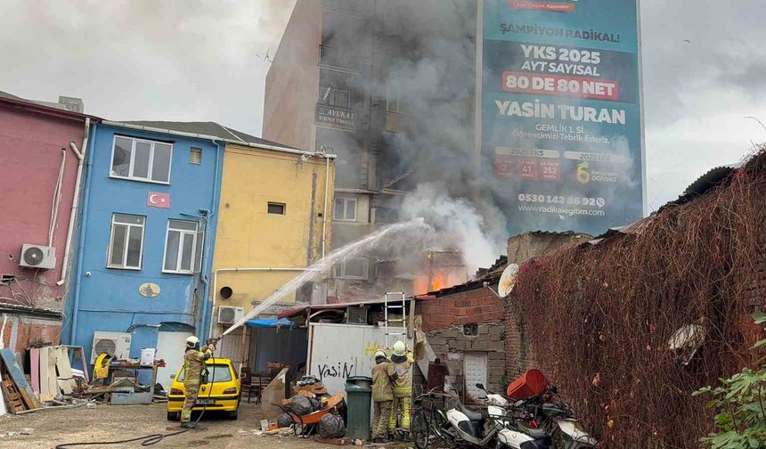 Pide İmalathanesinde Yangın Paniği
