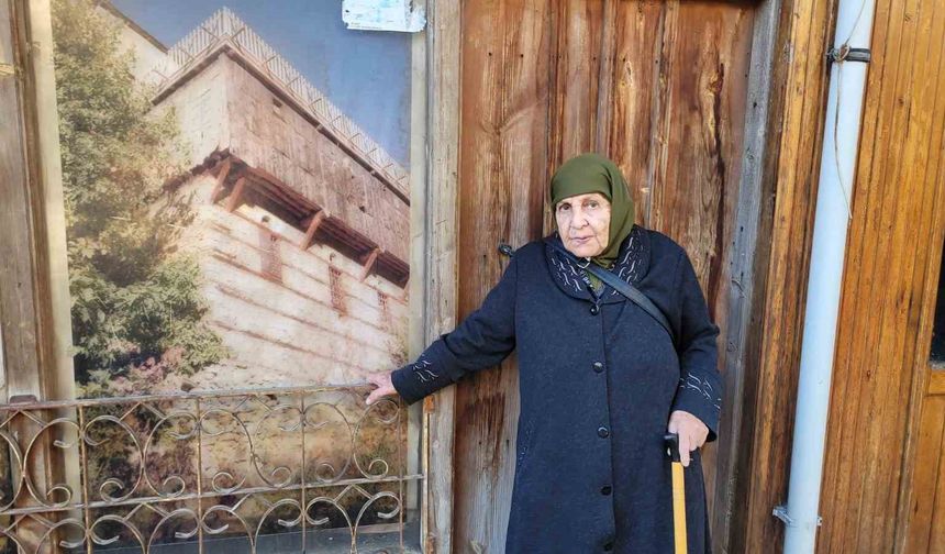 90 Yıllık Hafıza, Dilden Dile Maniler