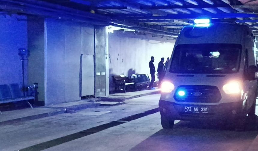 Batman'da Silahlı Kavga: Yoldan Geçen Vatandaş Kurşunun Hedefi Oldu