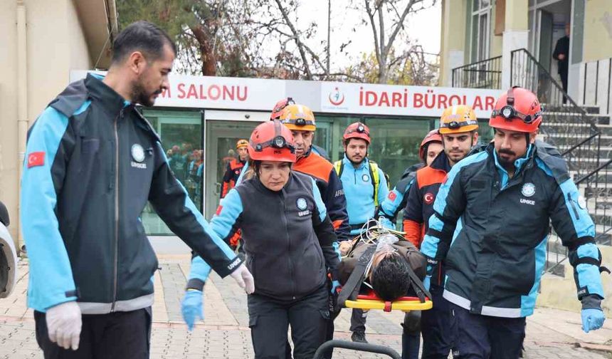 Elazığ'da Deprem Tatbikatı: Senaryo Yine Bingöl'deki Deprem!