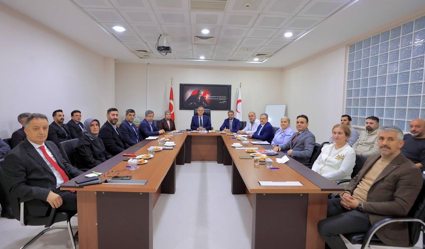 Vali Usta, Hastane Yöneticilerini Uyardı:  Herkes Görevini Eksiksiz Yerine Getirecek