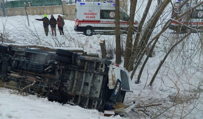 İşçi Servisi Şarampole Yuvarlandı: 6 Yaralı