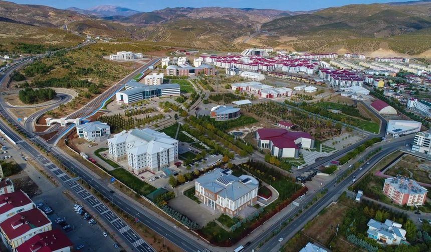 Bingöl Üniversitesi Milli Teknoloji Atölyesi Öğrencilerin Kullanımına Açıldı