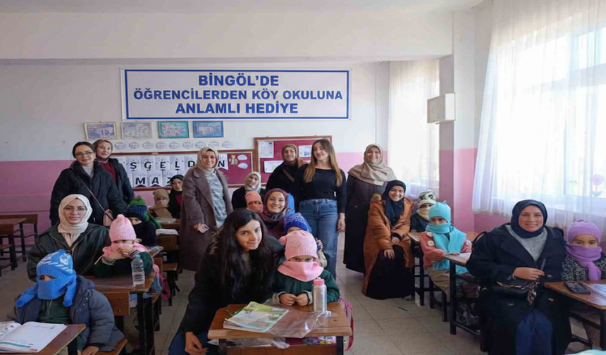 Bingöl’de Öğrencilerden Köy Okuluna Anlamlı Hediye