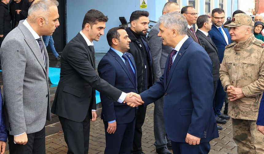 Vali Çelik Kiğı İlçesini Ziyaret Etti