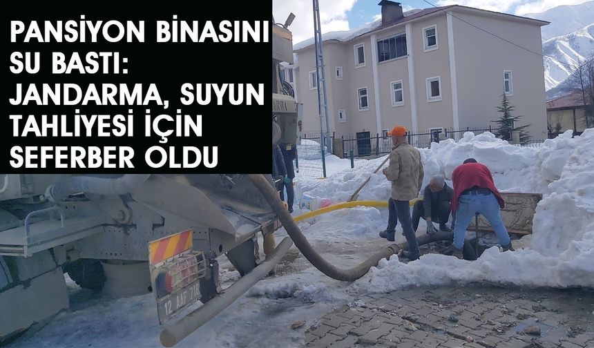 Bingöl’de Pansiyon Binasında Su Baskını: Mehmetçikten Zamanında Müdahale