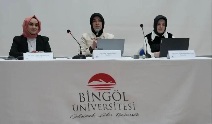 Bingöl Üniversitesi’nde Kadın Temalı Panel Düzenlendi