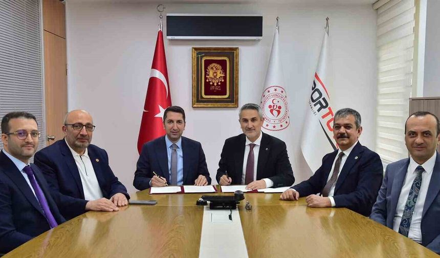 Elazığ'a 10 Yeni Spor Sahası için Protokol