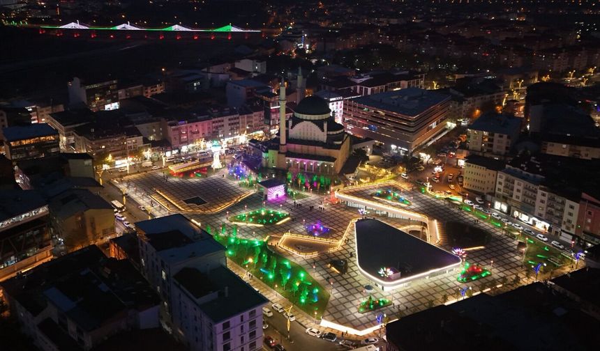 Kent Meydanı Otoparkı Faaliyete Açıldı
