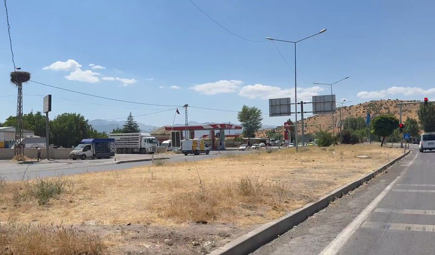 Orta Refüjler Çöplerle Doldu
